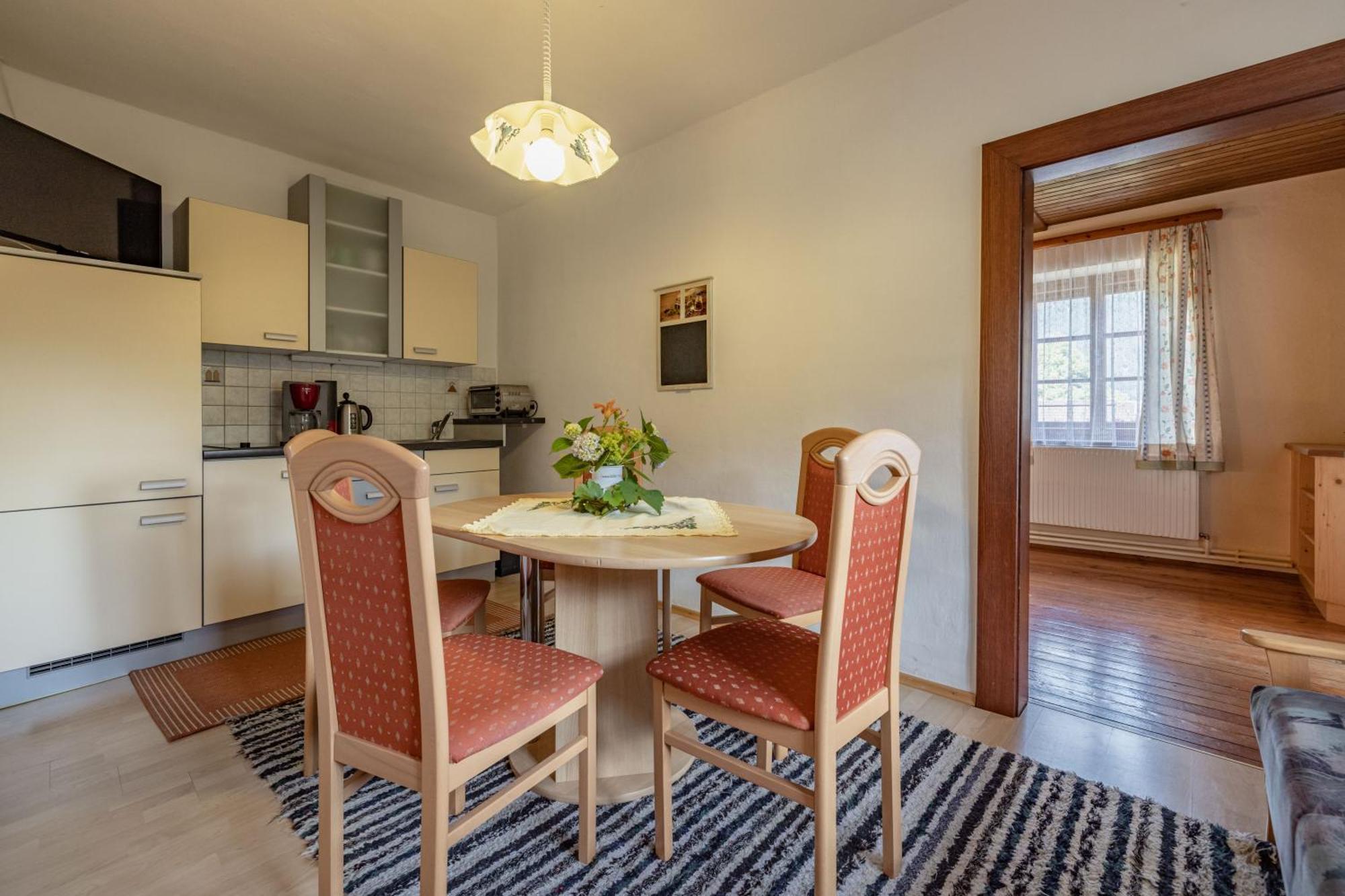 Lissis Bauernhof Appartments Gundersheim ภายนอก รูปภาพ